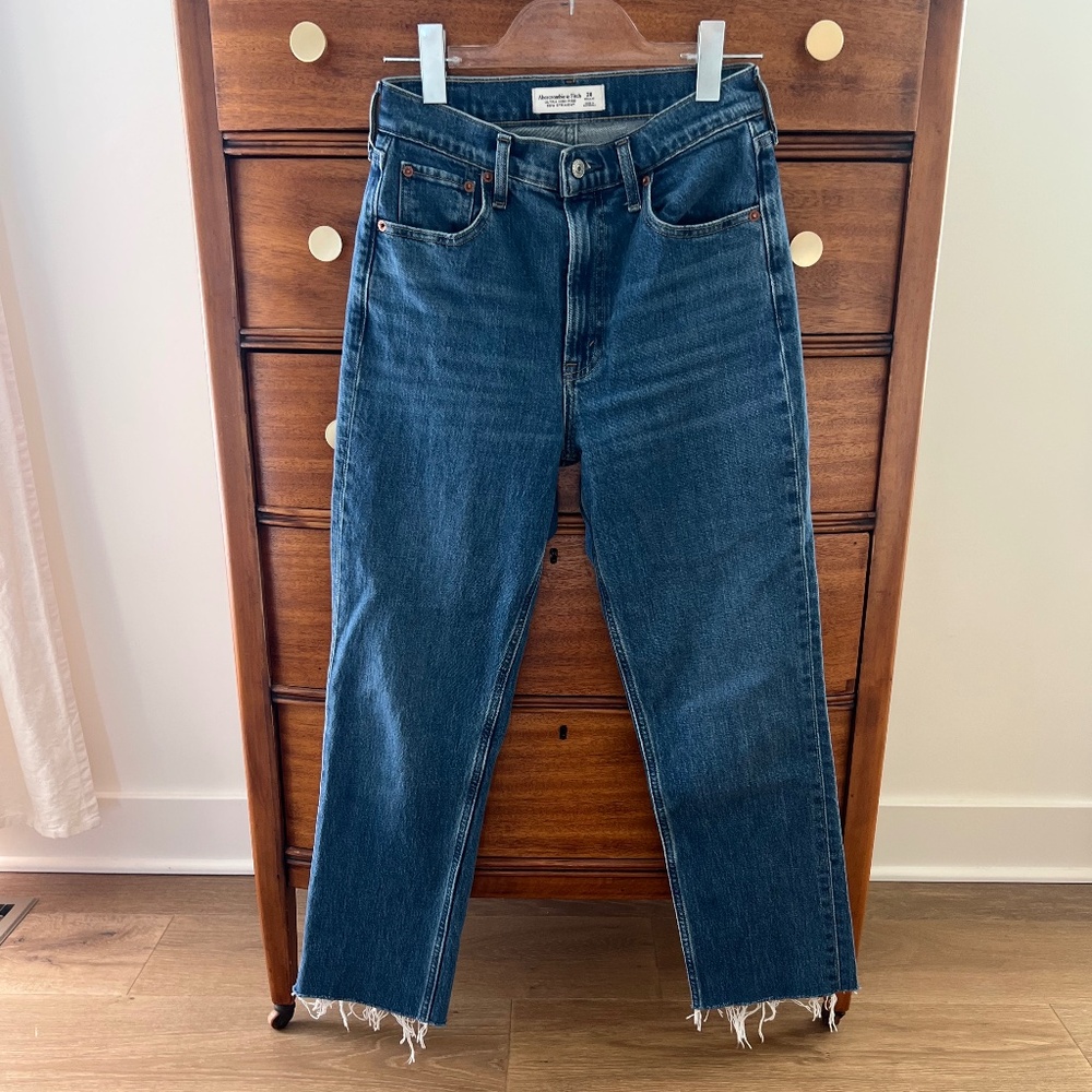 Abercrombie & Fitch Ultra high rise 26